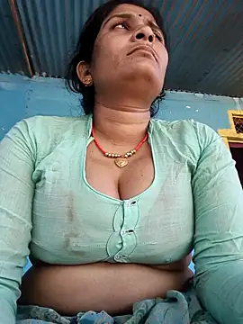 Snapshot of Hot-piuy chatting on 09/24/25, 08:54 Hot-piuy online show from 09/24/25, 08:54