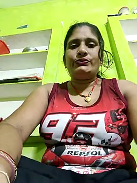 Snapshot of Hot-piuy chatting on 09/22/25, 03:45 Hot-piuy online show from 09/22/25, 03:45