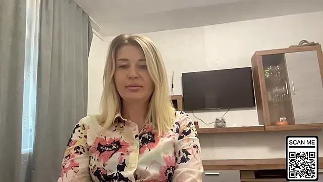 Snapshot of Blondie_xoxoxo chatting on 10/02/25, 06:50 Blondie xoxoxo online show from 10/02/25, 06:50