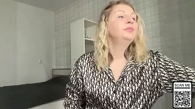 Blondie xoxoxo online show from 02/25/26, 10:15