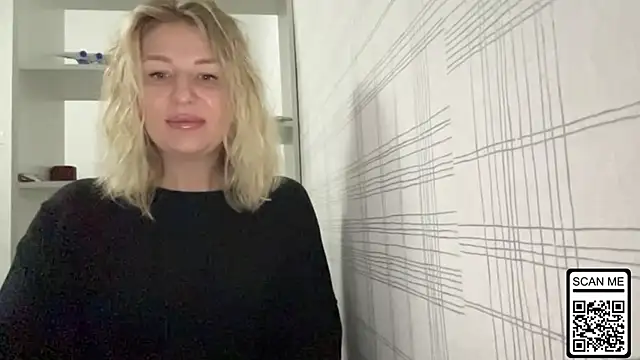 Snapshot of Blondie_xoxoxo chatting on 11/03/25, 06:29 Blondie xoxoxo online show from 11/03/25, 06:29