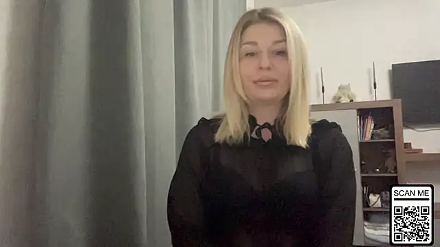 Snapshot of Blondie_xoxoxo chatting on 12/02/25, 05:25 Blondie xoxoxo online show from 12/02/25, 05:25