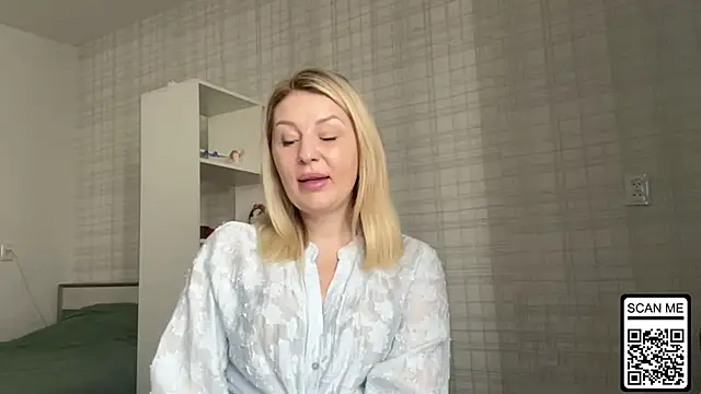 Blondie xoxoxo online show from 02/17/26, 08:22