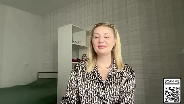 Blondie xoxoxo online show from 02/18/26, 09:17