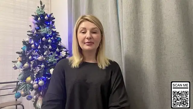 Blondie xoxoxo online show from 12/19/25, 11:45