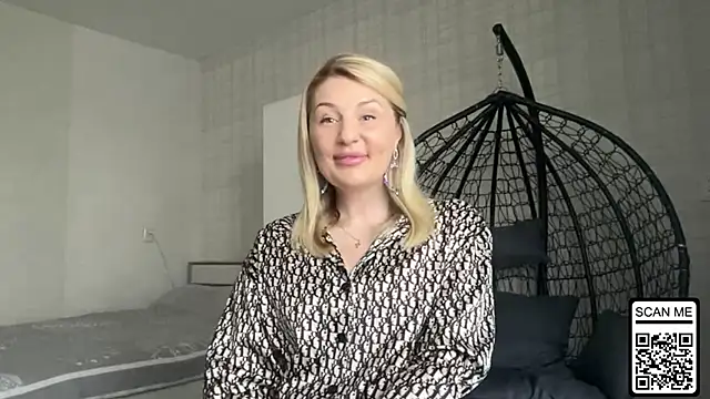 Blondie xoxoxo online show from 04/15/26, 10:21