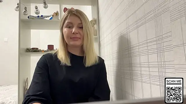 Snapshot of Blondie_xoxoxo chatting on 12/18/25, 07:29 Blondie xoxoxo online show from 12/18/25, 07:29