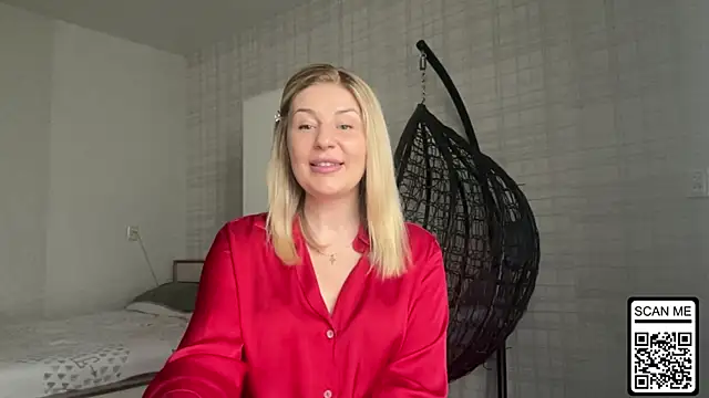 Blondie xoxoxo online show from 04/11/26, 12:20