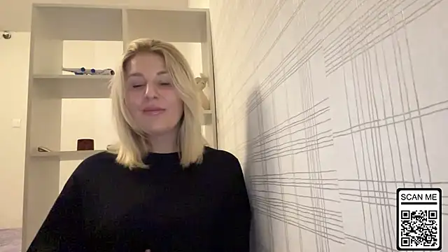 Snapshot of Blondie_xoxoxo chatting on 10/26/25, 02:50 Blondie xoxoxo online show from 10/26/25, 02:50