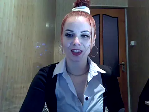 Kisa26311 online show from 12/18/25, 09:47