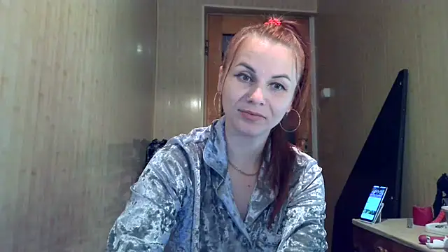 Kisa26311 online show from 10/30/25, 09:29