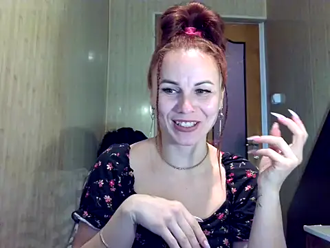 Kisa26311 online show from 10/21/25, 10:03