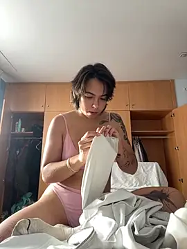 Kitty5348 online show from 10/17/25, 07:44