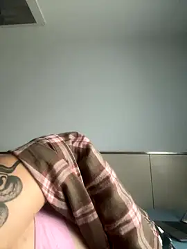 Kitty5348 online show from 12/14/25, 09:04