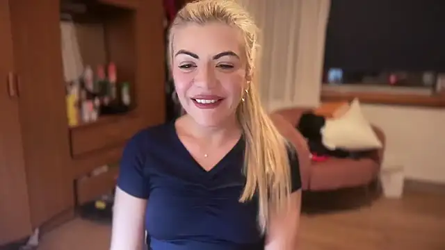 princess17 online show from 10/04/25, 09:27