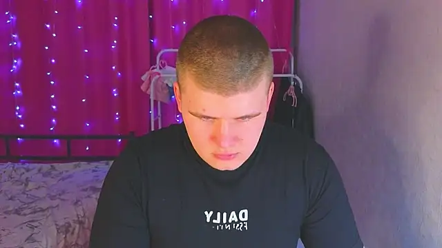 kittenmurr online show from 03/31/26, 01:46