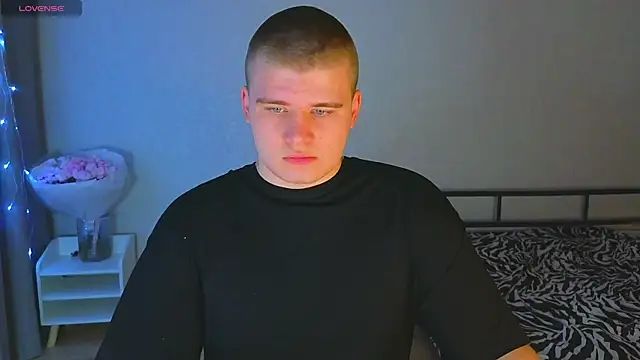 kittenmurr online show from 10/30/25, 05:43