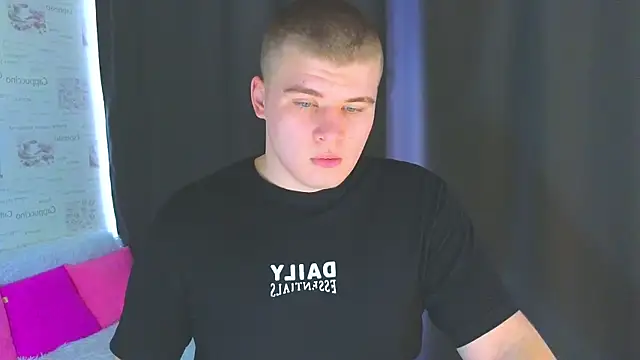 kittenmurr online show from 10/07/25, 03:51