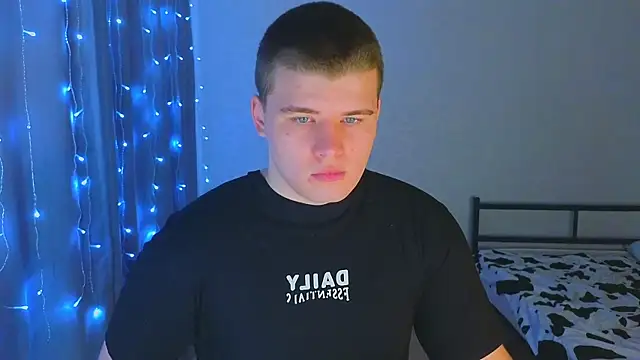 kittenmurr online show from 11/27/25, 04:35