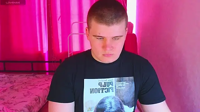 kittenmurr online show from 04/04/26, 01:56