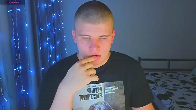 kittenmurr online show from 12/02/25, 03:47