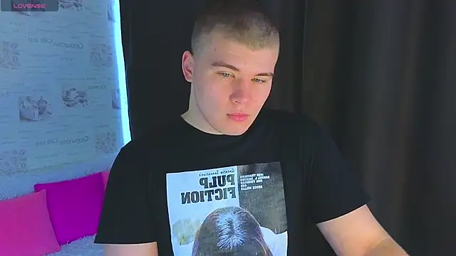 kittenmurr online show from 10/14/25, 05:19