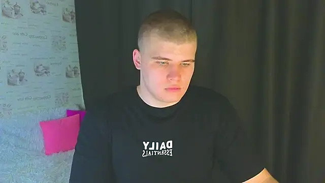 kittenmurr online show from 09/20/25, 09:31