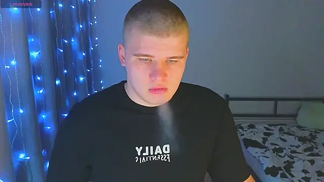 kittenmurr online show from 12/03/25, 07:35