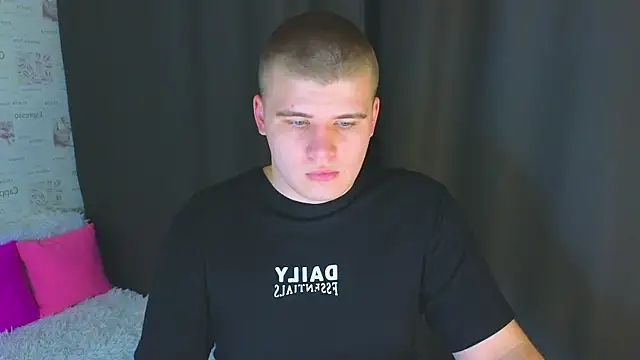 kittenmurr online show from 10/07/25, 03:57