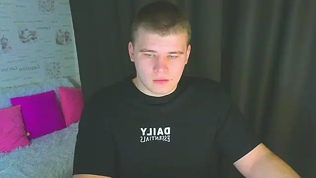 kittenmurr online show from 09/29/25, 07:41