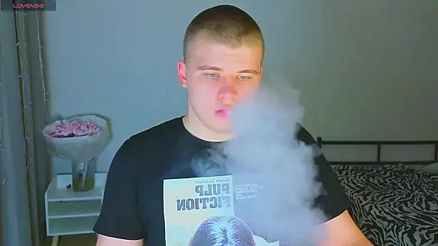 kittenmurr online show from 10/31/25, 08:27