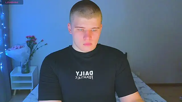 kittenmurr online show from 11/10/25, 07:19