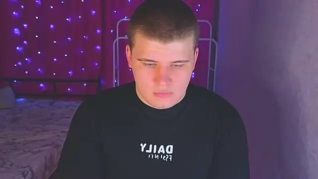 kittenmurr online show from 04/16/26, 09:39