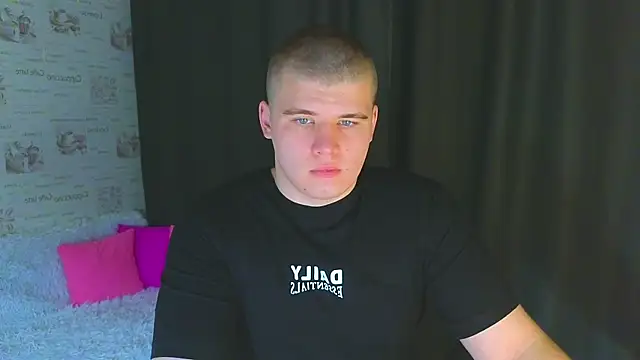 kittenmurr online show from 09/19/25, 09:08