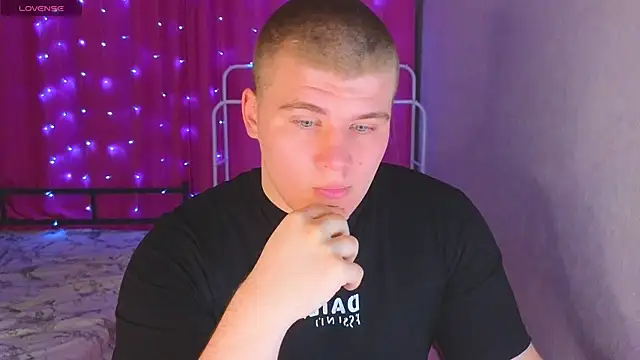 kittenmurr online show from 04/08/26, 07:59