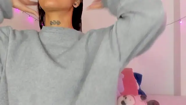 Abby roussee online show from 10/04/25, 01:12