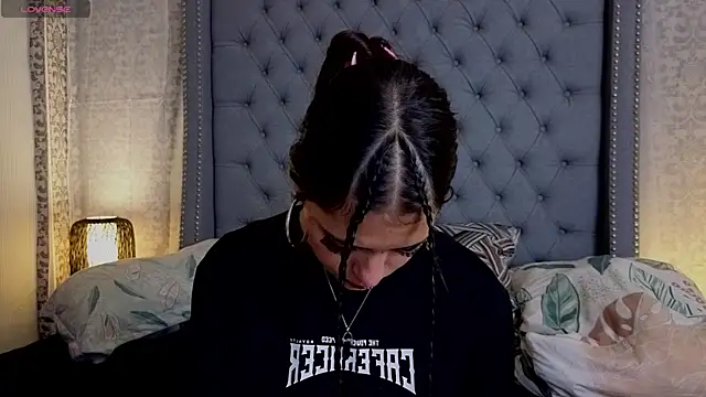 Abby roussee online show from 11/14/25, 04:49