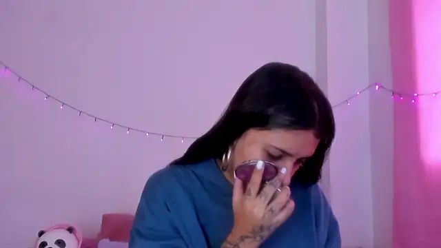 Abby roussee online show from 10/06/25, 01:23