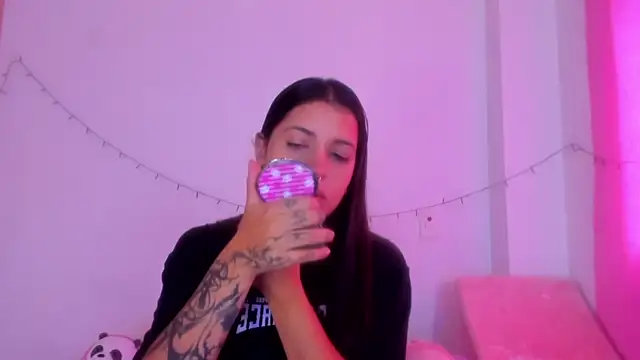 Abby roussee online show from 11/07/25, 01:37