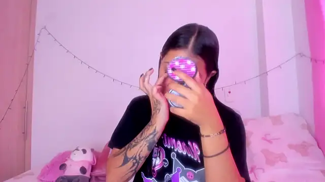 Abby roussee online show from 11/01/25, 01:38