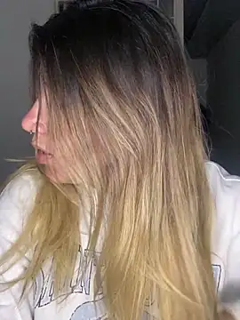 Blair Bunnyy online show from 04/14/26, 10:09