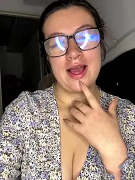 Snapshot of Blair_Bunnyy chatting on 01/14/26, 05:33 Blair Bunnyy online show from 01/14/26, 05:33