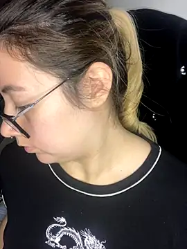 Blair Bunnyy online show from 11/19/25, 04:01