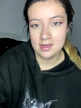 Snapshot of Blair_Bunnyy chatting on 01/06/26, 06:39 Blair Bunnyy online show from 01/06/26, 06:39