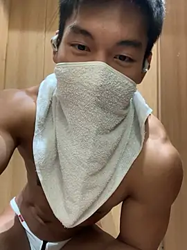 masucle216 online show from 12/03/25, 02:38