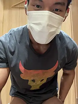 masucle216 online show from 11/05/25, 02:42