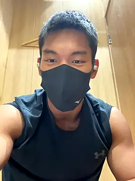 masucle216 online show from 10/28/25, 02:38