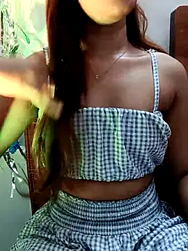 Snapshot of Cutie_Shruti chatting on 09/22/25, 02:56 Cutie Shruti online show from 09/22/25, 02:56