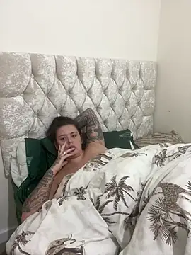 Charsworld online show from 12/19/25, 09:33