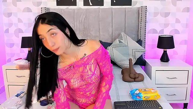 natasha moreno online show from 12/05/25, 12:26